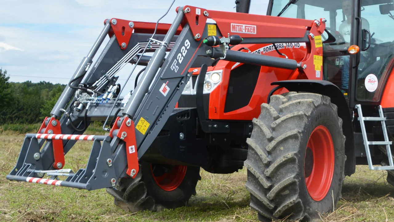 Фронтальный погрузчик Т-229 к MASSEY FERGUSON 6713 купить, цена