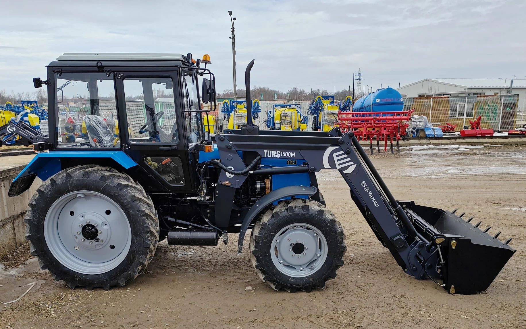 Фронтальный погрузчик TURS-1500М с плавающим джойстиком купить, цена