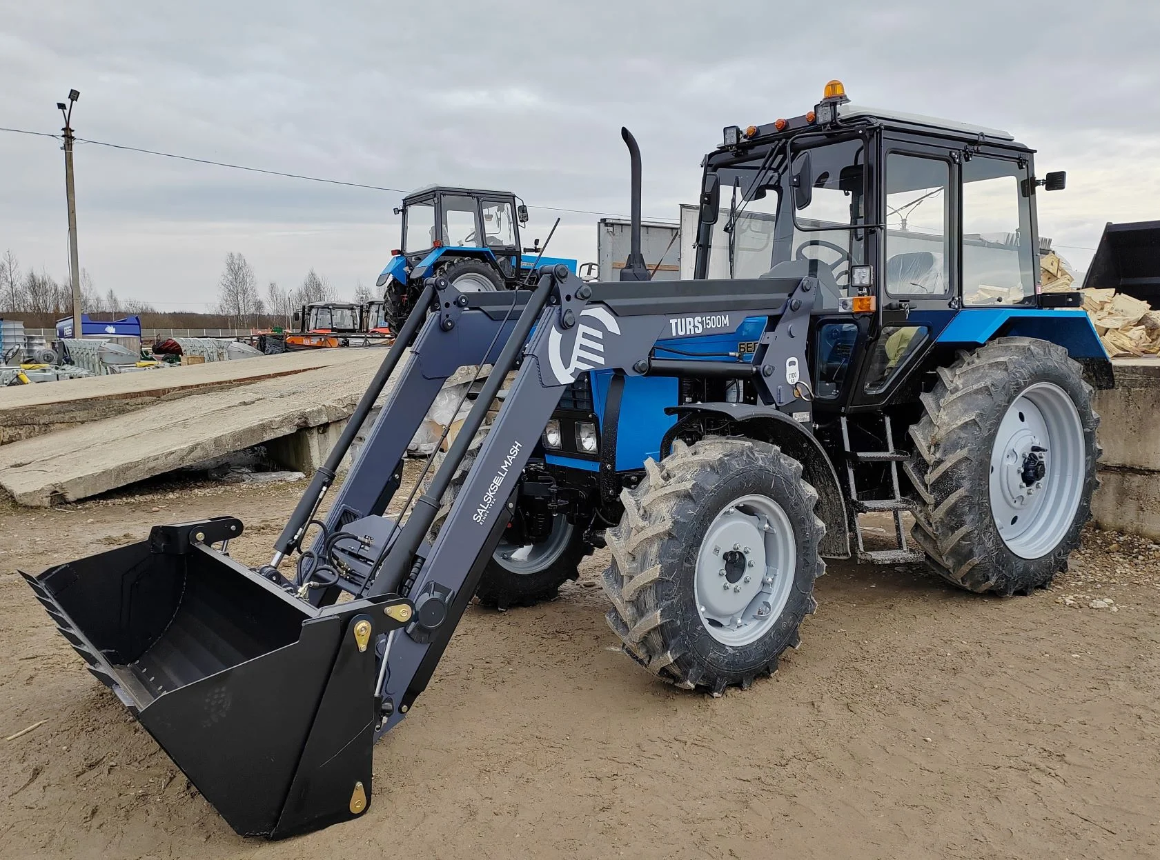 Фронтальный погрузчик TURS-1500 с джойстиком купить, цена